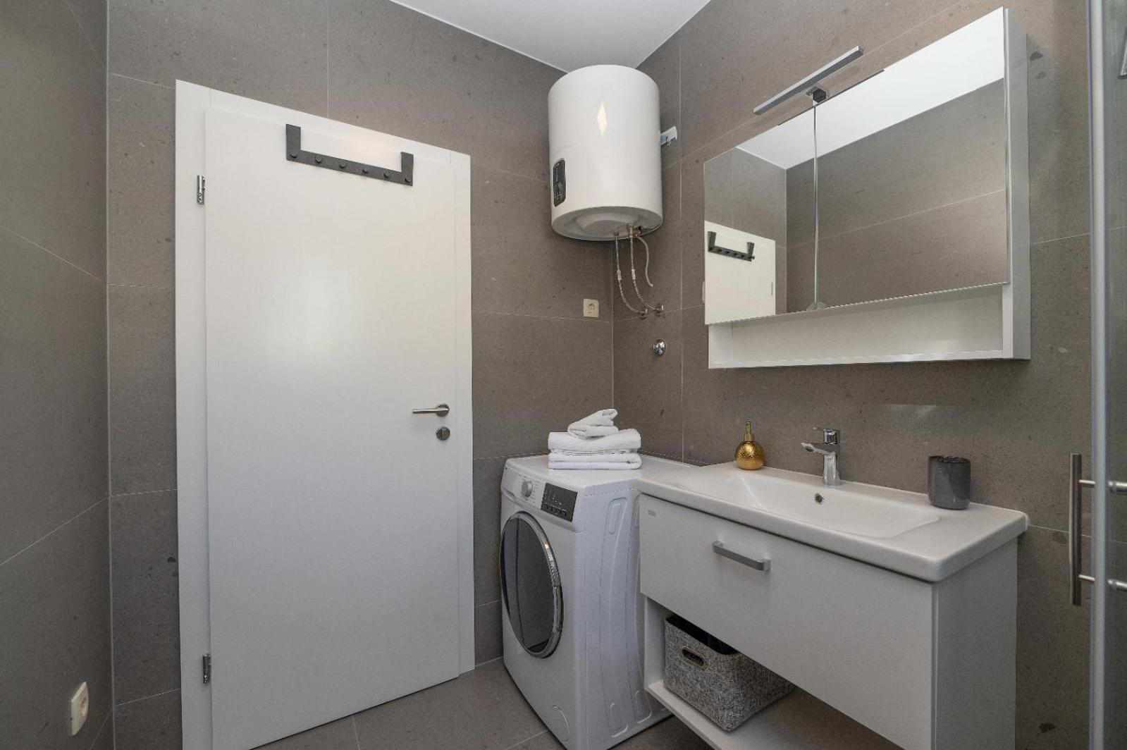 Apartment Filou Макарска Экстерьер фото