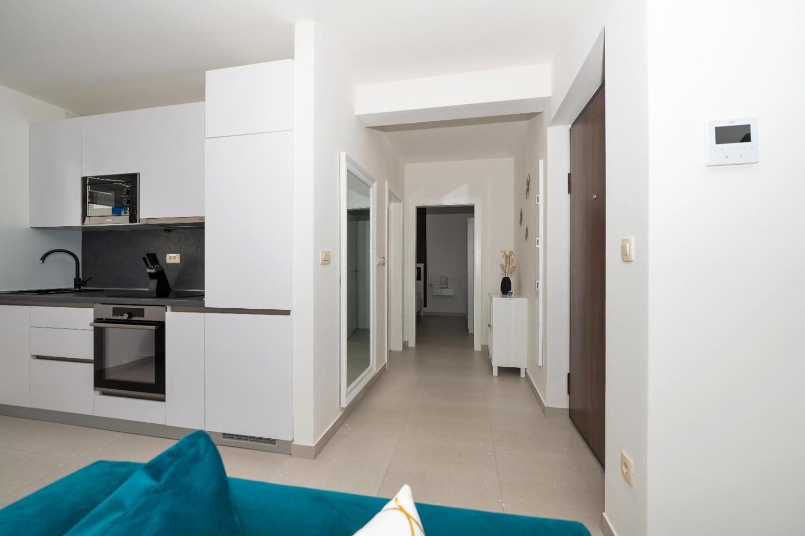 Apartment Filou Макарска Экстерьер фото